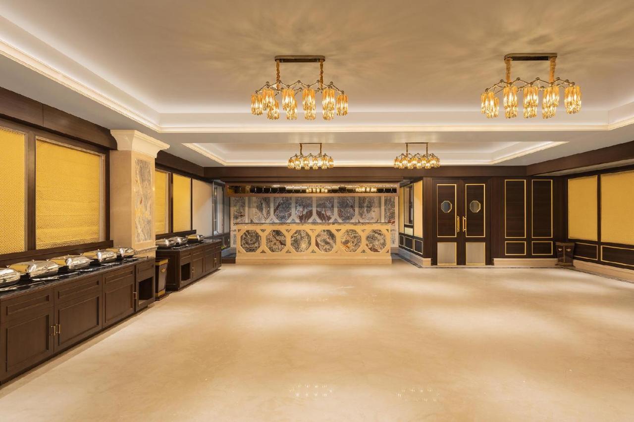 Hotel Hillock Ahmedabad Luaran gambar